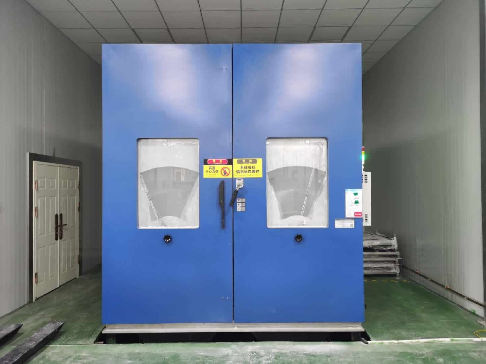 冻雨冻霜试验箱